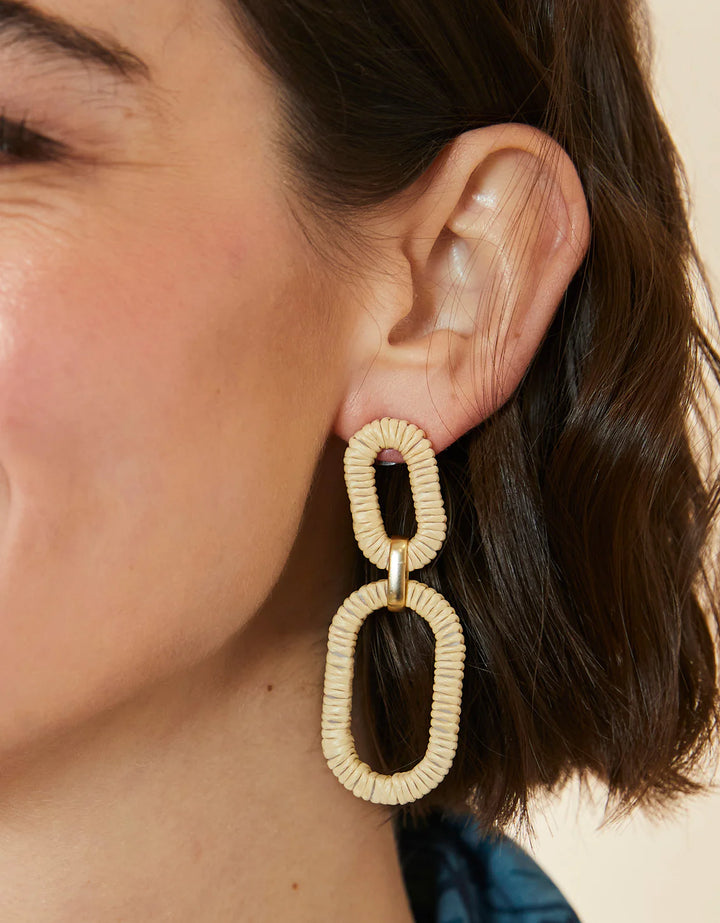 Straw Link Earrings Natural