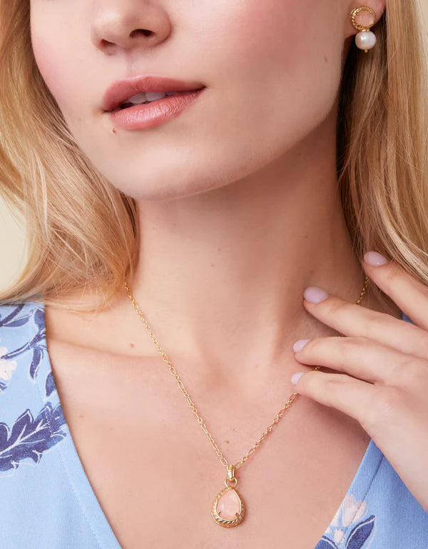Karina Teardrop Necklace 18" Peach