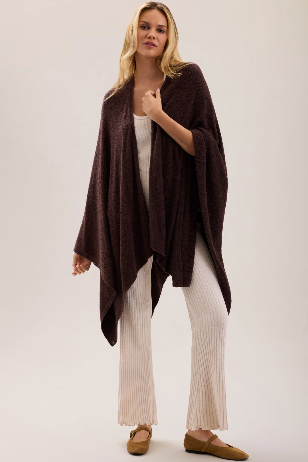 CozyChic Lite® Weekend Wrap in Umber
