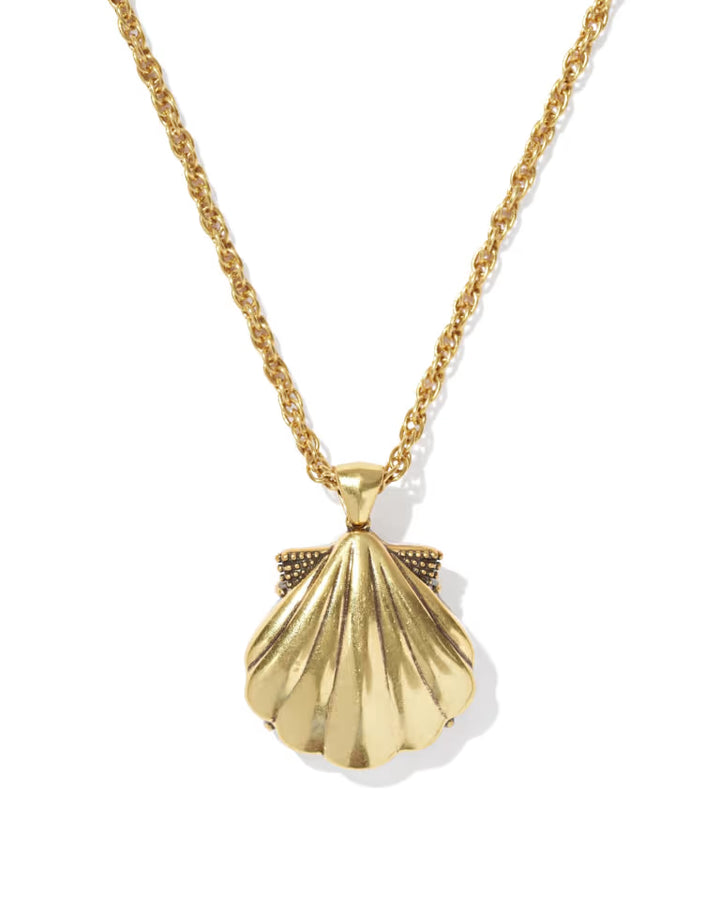 Lucia Shell Pendant Necklace in  Gold Vintage Scallop