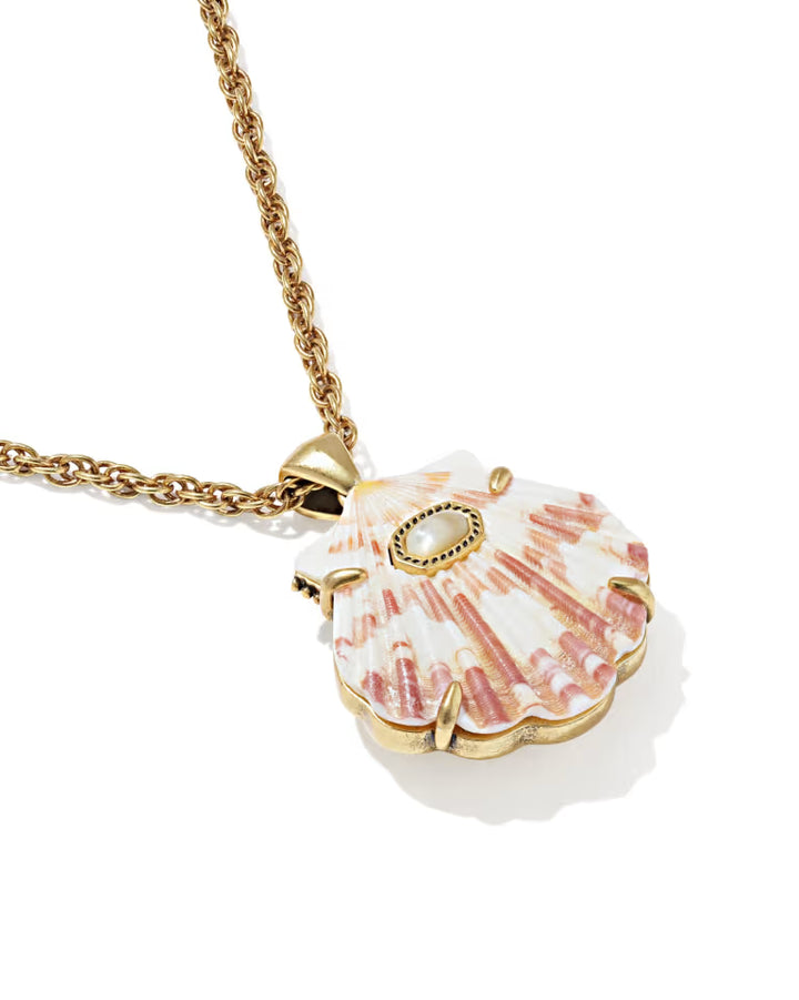 Lucia Shell Pendant Necklace in  Gold Vintage Scallop