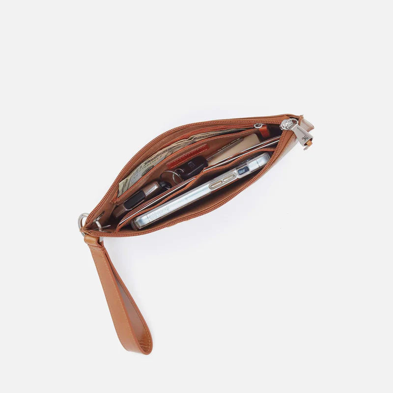 Vida Wristlet in Whiskey