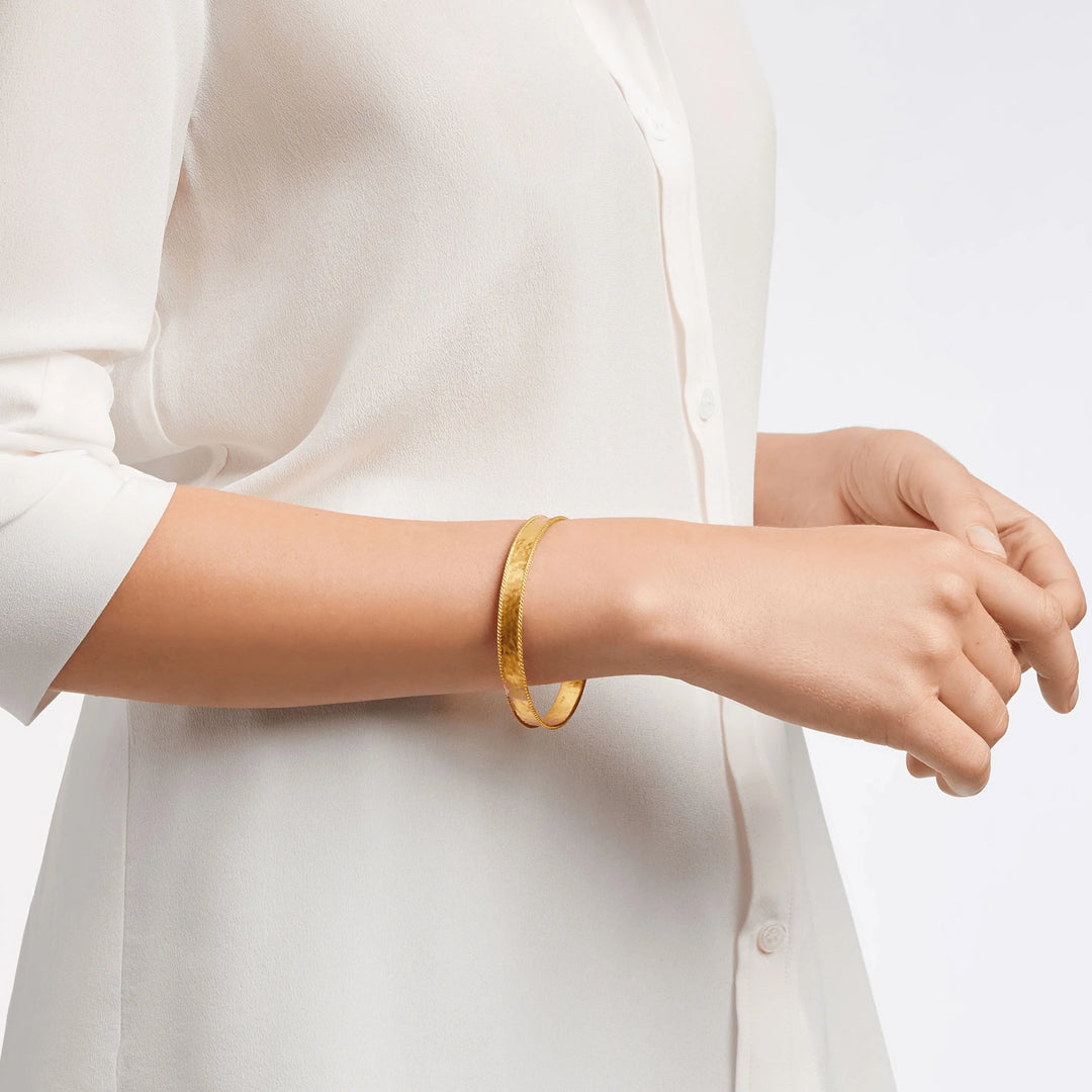Savoy Bangle in Gold