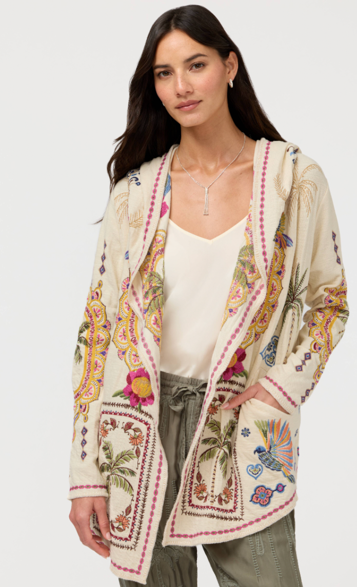 Biya Avelar Short Hoodie in Ecru