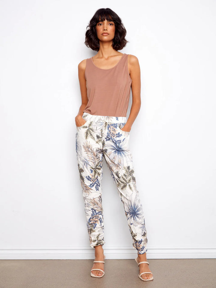 Printed Crinkle Jogger Pants in Hawaii Print