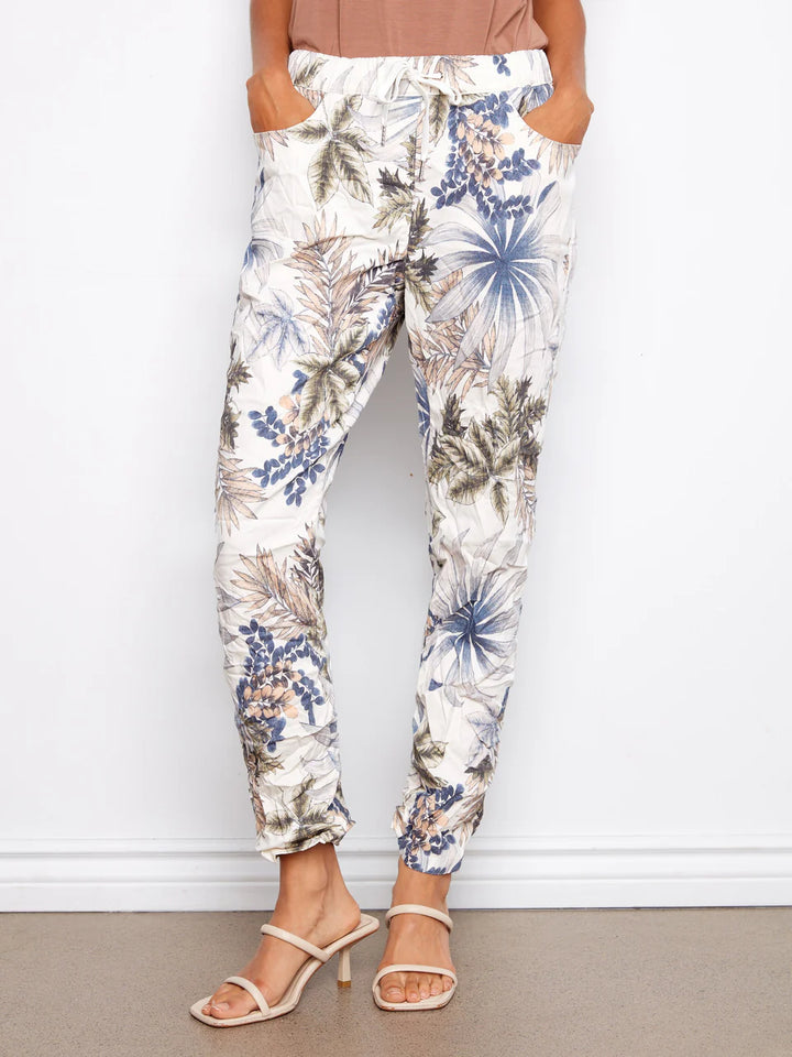 Printed Crinkle Jogger Pants in Hawaii Print