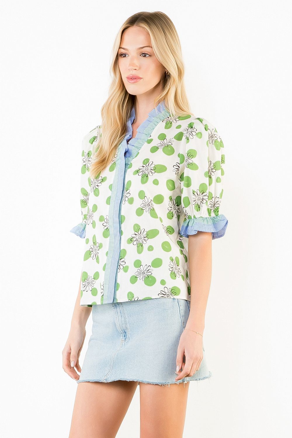 Short Sleeve Repeating Pattern Top