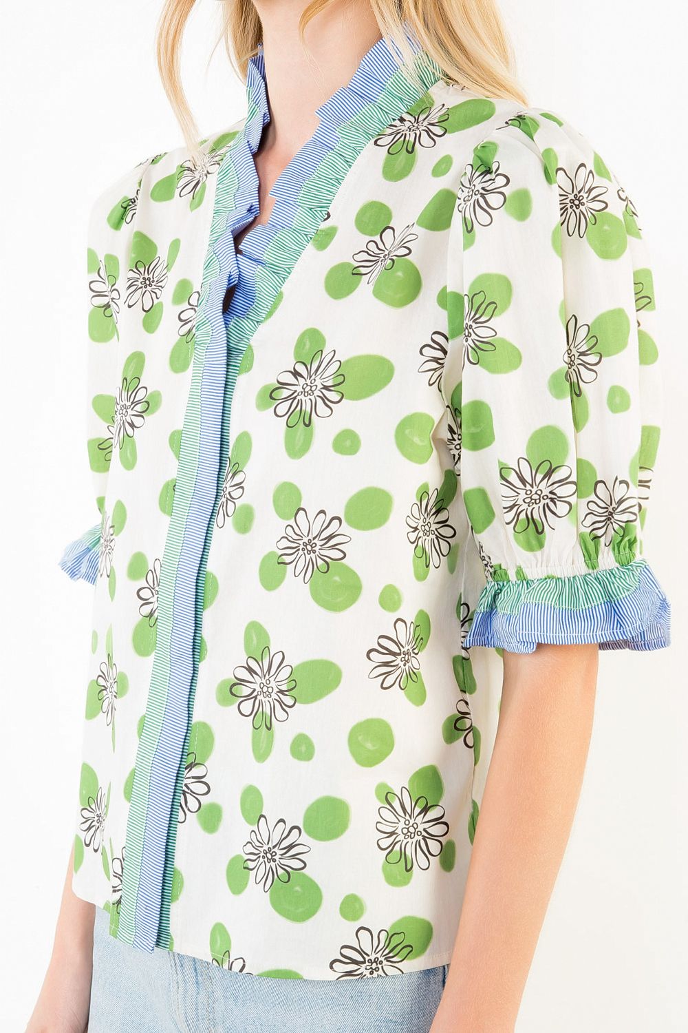 Short Sleeve Repeating Pattern Top