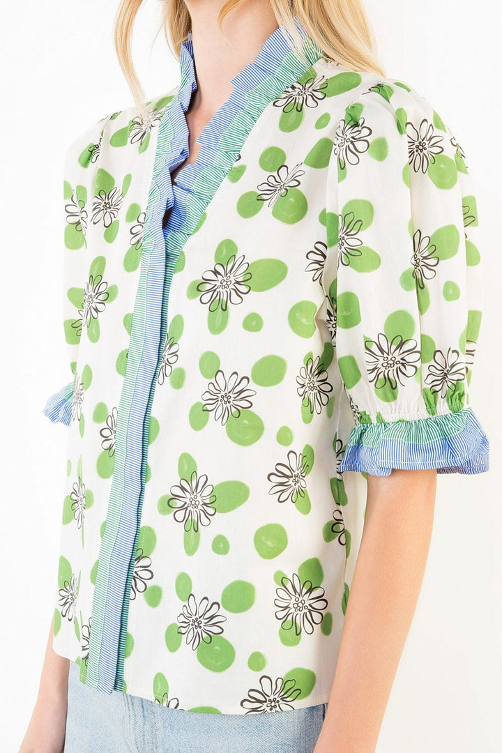 Short Sleeve Repeating Pattern Top